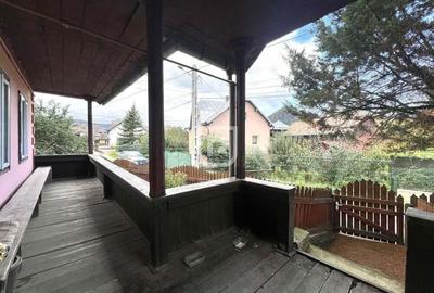 Casa traditional bucovineana la poalele muntilor Bucovinei - 11