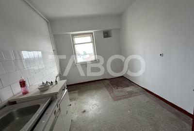 Comision0%! Apartament 3 camere 2 bai suprafata utila 65mp balcon 15mp Comision0%! Apartament 3 camere 2 bai suprafata utila 65mp balcon 15mp - 4