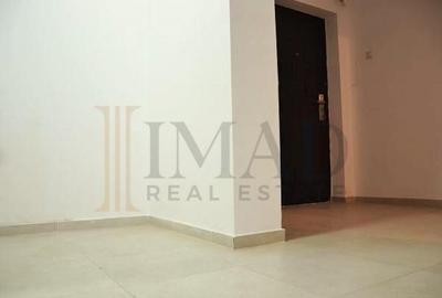 Apartament cu 2 camere decomandat în Micro 6