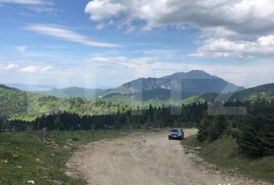 Teren de 2100 mp, în Central - 2