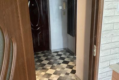 Garsonieră decomandată în 1 Decembrie - 2