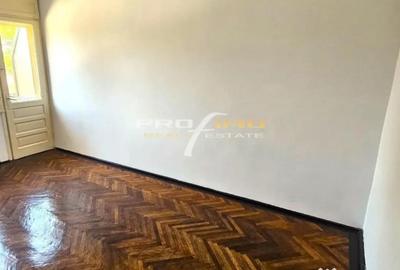 Apartament cu 6 camere decomandat în Central - 16