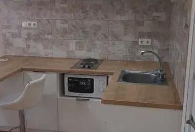 Garsonieră decomandată în Unirii - 1