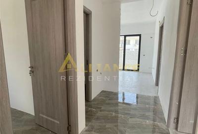 Casă cu 3 camere în Glina