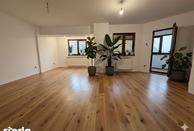Apartament cu 3 camere decomandat în Boema - 9
