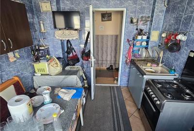 Apartament cu 3 camere decomandat în Alexandru cel Bun - 7