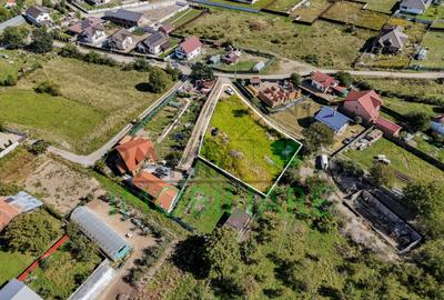 Teren de 1430 mp, în Cărpiniș