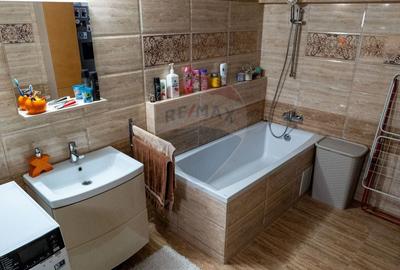 Casă cu 5 camere cu Teren 496 Mp în Periferie - 16