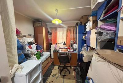 Apartament 3 camere , 68 mp, Strada Careiului - 15