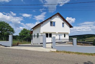 Casă cu 4 camere în Aghireș - 8