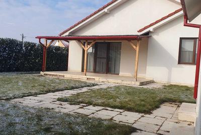 Casă cu 4 camere în Sântandrei - 2