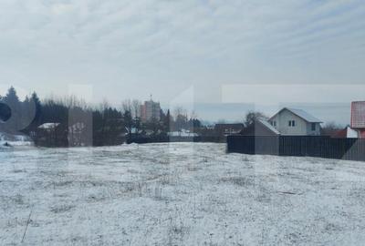 Teren de 4655 mp, în Central - 2