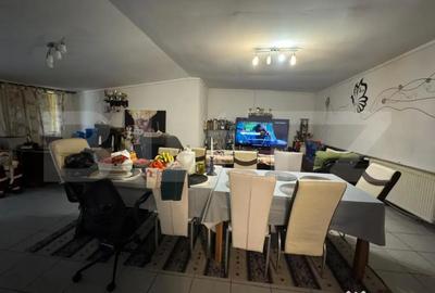 Casă cu 5 camere cu Teren 700 Mp în Central - 10