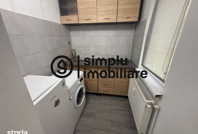 Apartament cu 3 camere decomandat în Rovine
