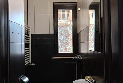Apartament cu 3 camere decomandat, mobilat în Anda - 3