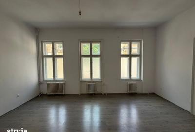 Spațiu comercial, de 1,230 mp, în Ultracentral - 7