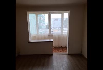 Apartament cu 4 camere decomandat în Noua - 4