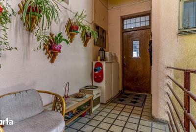 Apartament cu 5 camere în Gruia