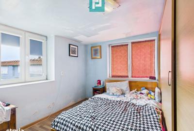 Casă cu 4 camere cu Teren 2812 Mp în Olari - 2