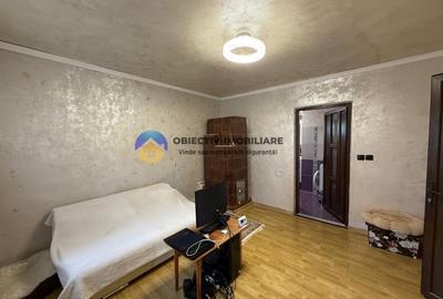 Casa + Teren de Vanzare cu Vedere la Munte - 10