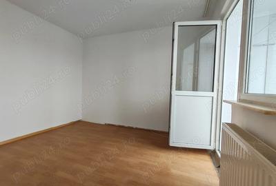 Apartament 2 camere Trivale, balcon, centrala termica-51.000 euro - 1