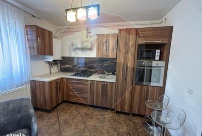 Apartament cu 2 camere decomandat, mobilat în Tractorul - 3