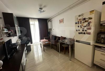 Apartament cu 2 camere semidecomandat, mobilat în Iris