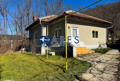 Casă cu 2 camere cu Teren 765 Mp în Goranu - 1