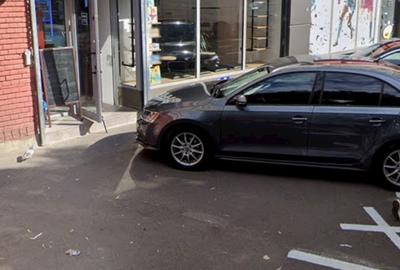 Colentina-Teiul Doamnei  -suprafa 130mp - pret 455.000 euro,inchiriat - 3