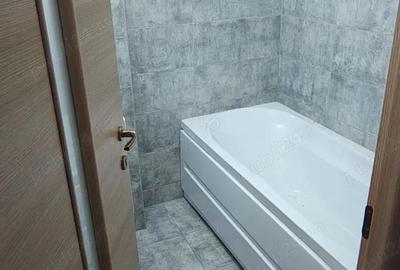 Apartament cu 4 camere decomandat în Bucium