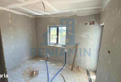 Casă cu 4 camere cu Teren 200 Mp în Malu Mare - 15