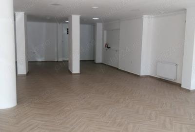 Spațiu comercial, de 200 mp, în Central - 1