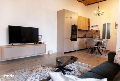 Apartament cu 2 camere semidecomandat, mobilat în Ultracentral