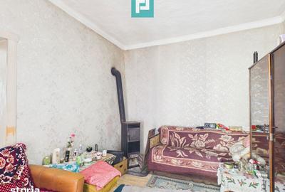 Casă cu 3 camere cu Teren 1046 Mp în Subcetate - 1