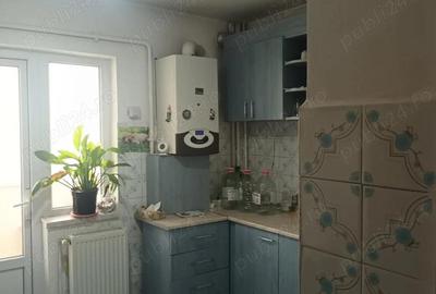 Apartament cu 3 camere decomandat în Rovine - 10