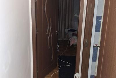 Apartament cu 3 camere semidecomandat în Giulești - 17