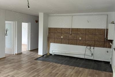Apartament cu 4 camere în Central - 2