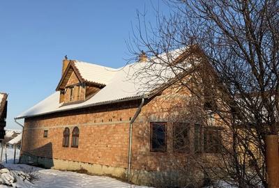 Casă cu 4 camere în Central - 7