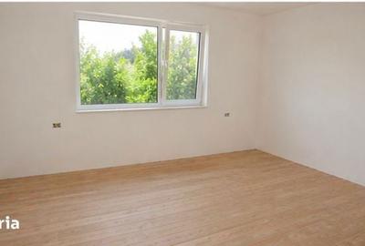 Casă cu 3 camere cu Teren 1318 Mp în Central - 4