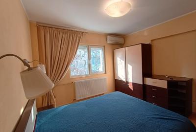 Apartament cu 3 camere semidecomandat, mobilat în P-ța Victoriei - 7