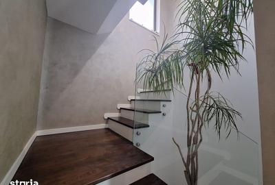 Casă cu 4 camere cu Teren 1400 Mp în Central - 13