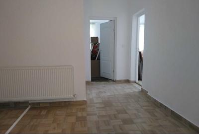 Casă cu 3 camere în Porumbeni - 3