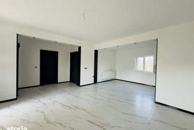 Casă cu 3 camere cu Teren 350 Mp în Săcălaz
