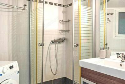 Apartament cu 2 camere decomandat în Florilor