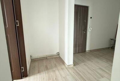 Apartament cu 2 camere decomandat în Cornișa - 11