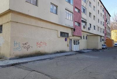 Spațiu comercial, de 442 mp, în Nord - 6