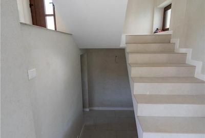 Casă cu 4 camere cu Teren 524 Mp în Mărgineni - 18