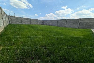 Casă cu 4 camere în Central - 2