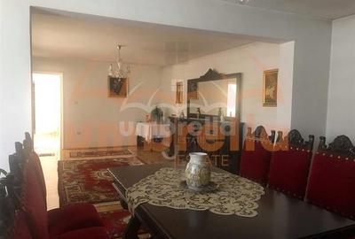 Casa de vanzare - zona centrala str. Paris - 7