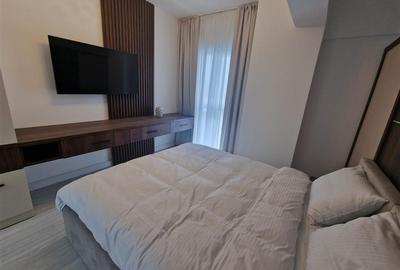 Apartament cu 3 camere decomandat, mobilat în Tătărași